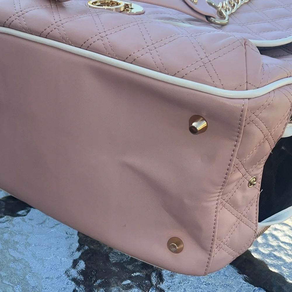 Amazon Pink Quilted Pet Carrier with Gold Chain up to 8 lbs - Picture 9 of 12